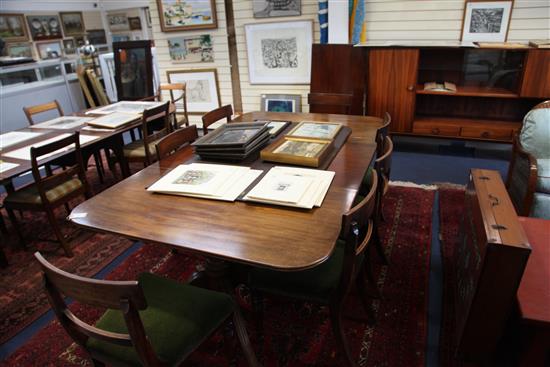 A Regency mahogany extending dining table, Extends to 8ft 8in. x 4ft H.2ft 5in.